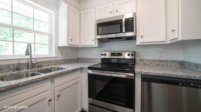 504 County Rd S-18-378 Dorchester, SC 29437 - Photo 13 of 15 kitchen