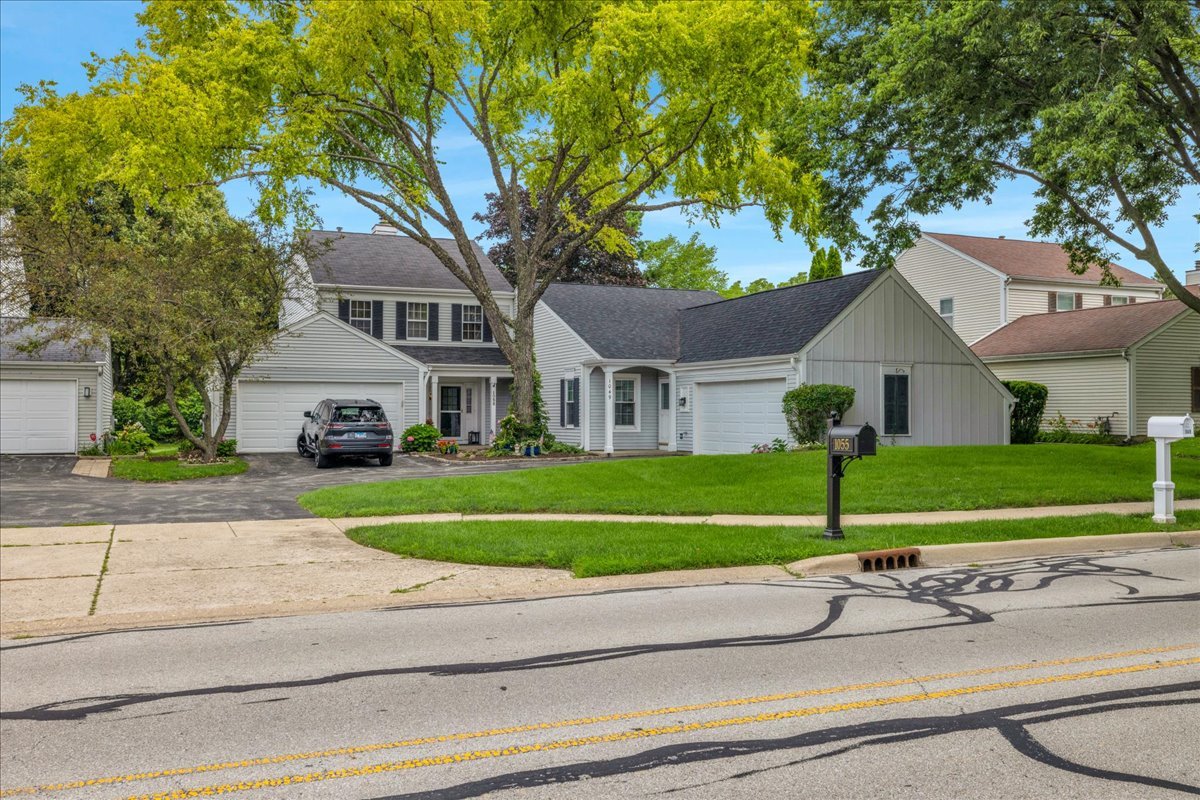 1049 Oswego Road Naperville, IL 60540 - Photo 4 of 27