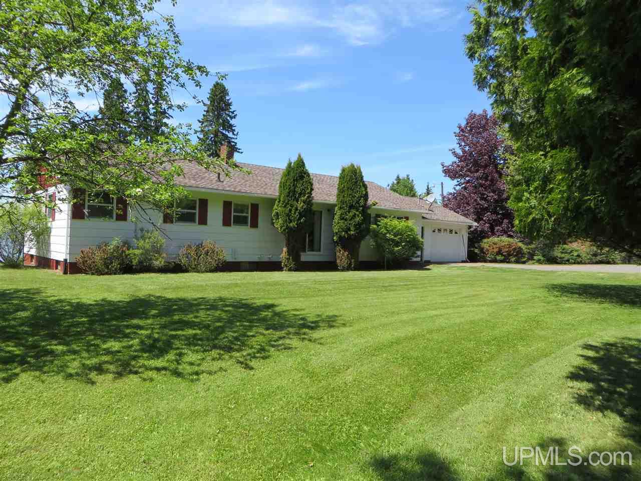 15398 Pequaming Road L'Anse, MI 49946 - Photo 3 of 36