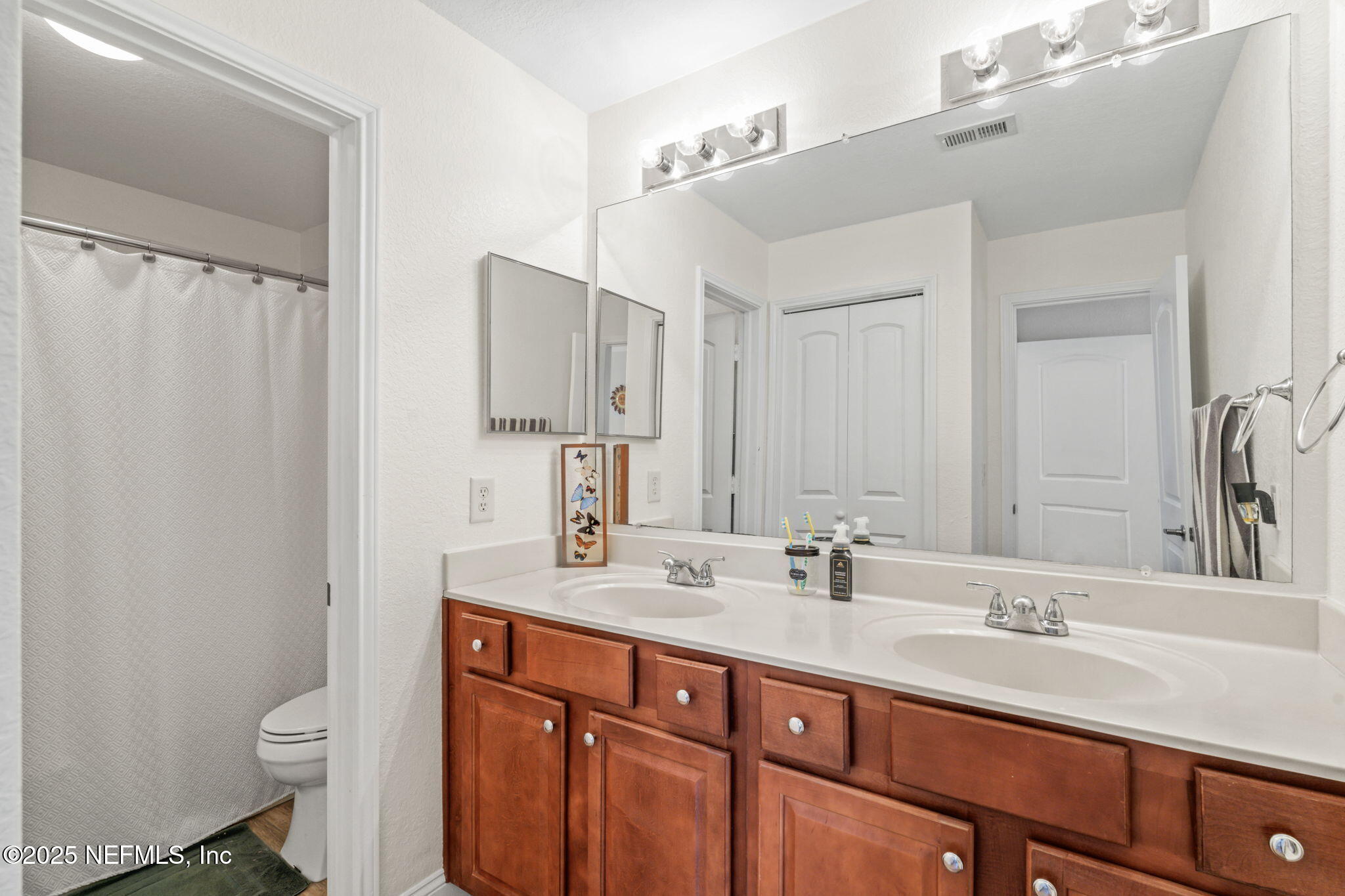 10200 Belle Rive Boulevard, Unit 4701 Jacksonville, FL 32256 - Photo 27 of 52 Primary Bath