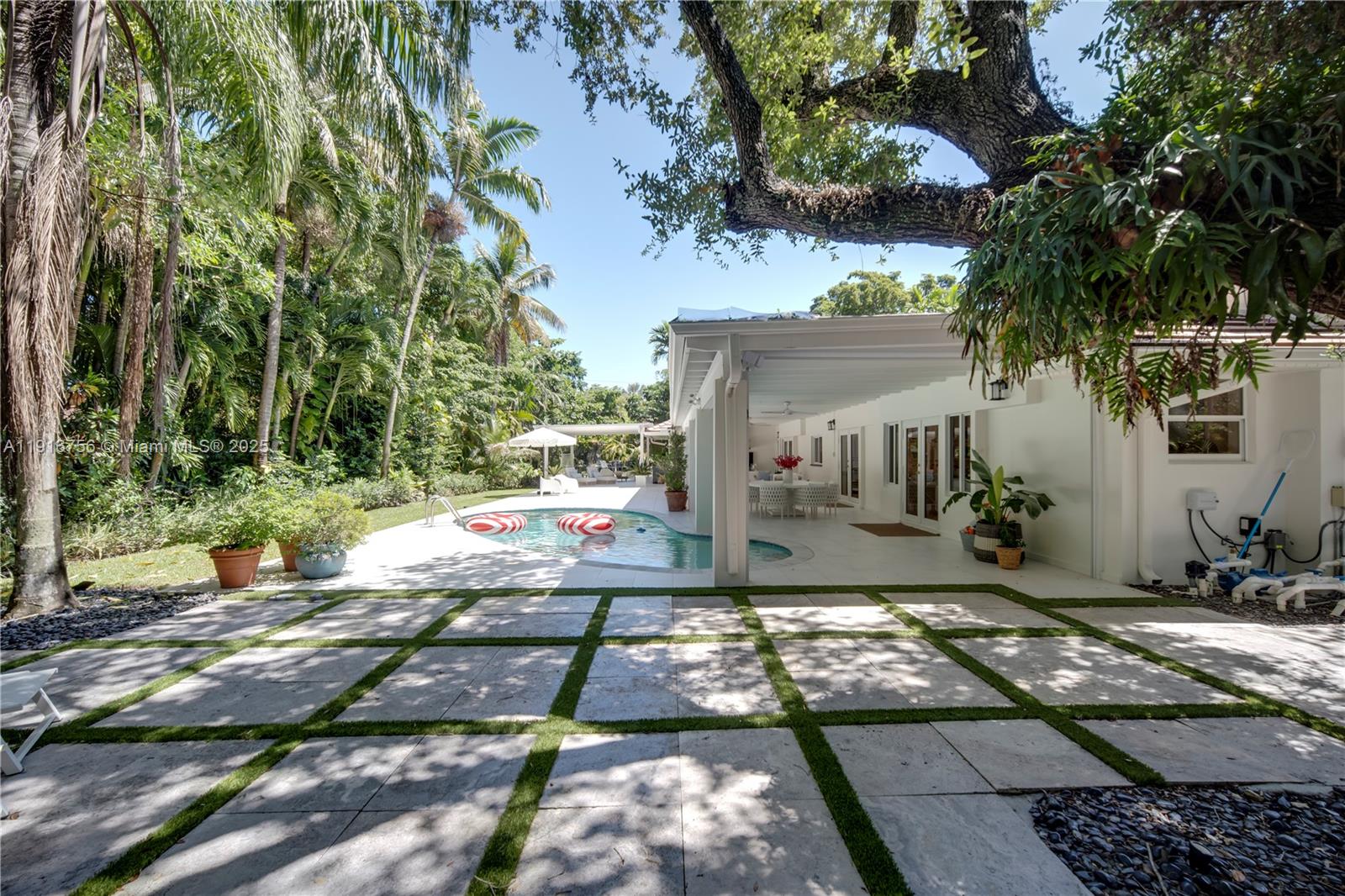 11905 Southwest 67th Avenue Pinecrest, FL 33156 - Photo 9 of 33 a view of yard