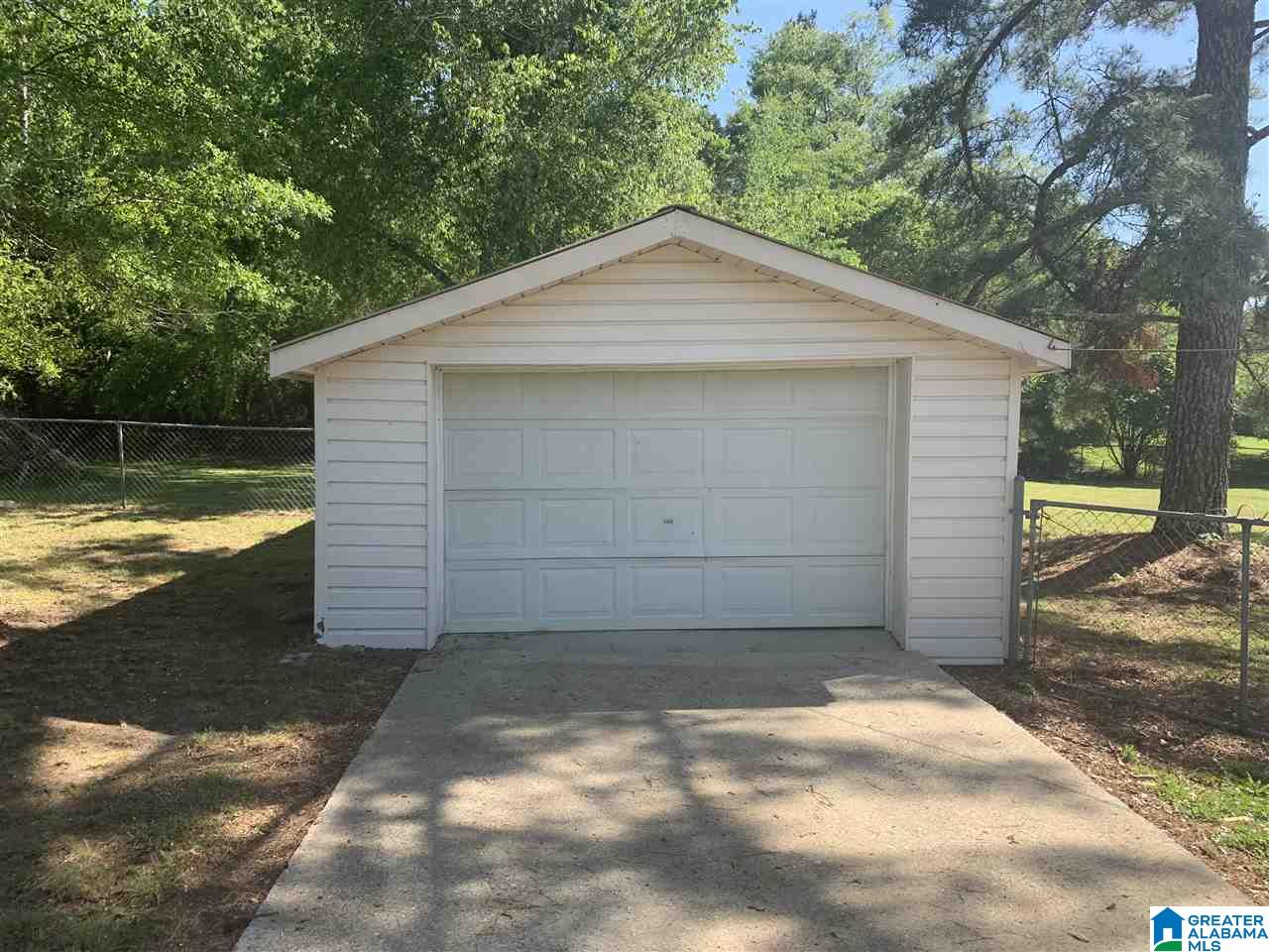100 Boat Landing Road Oneonta, AL 35121 - Photo 3 of 20