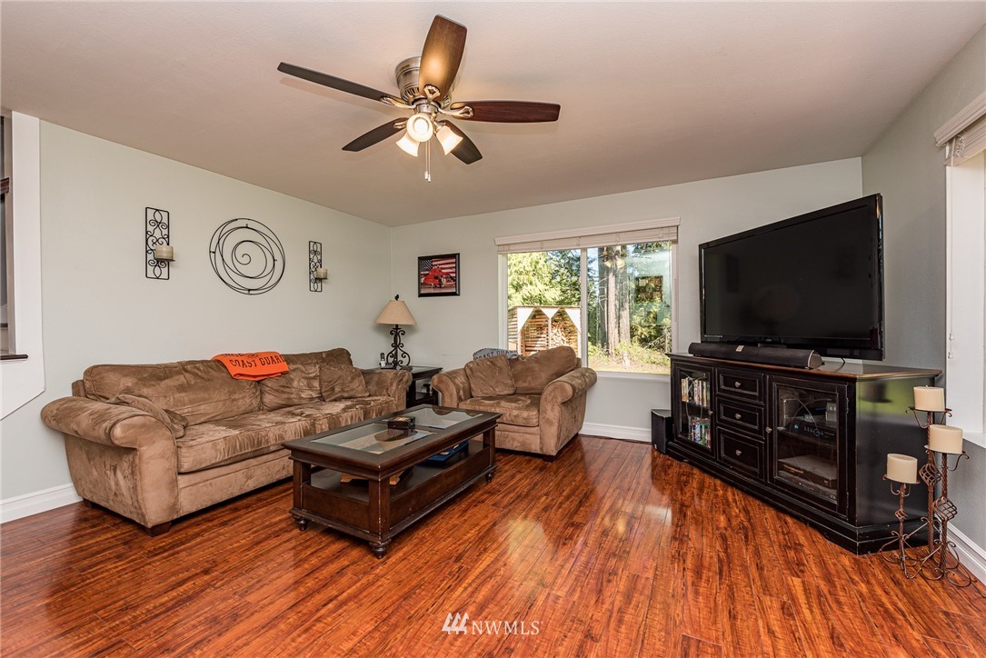113 Brown Road Port Angeles, WA 98362 - Photo 4 of 36 Gallery Image 4