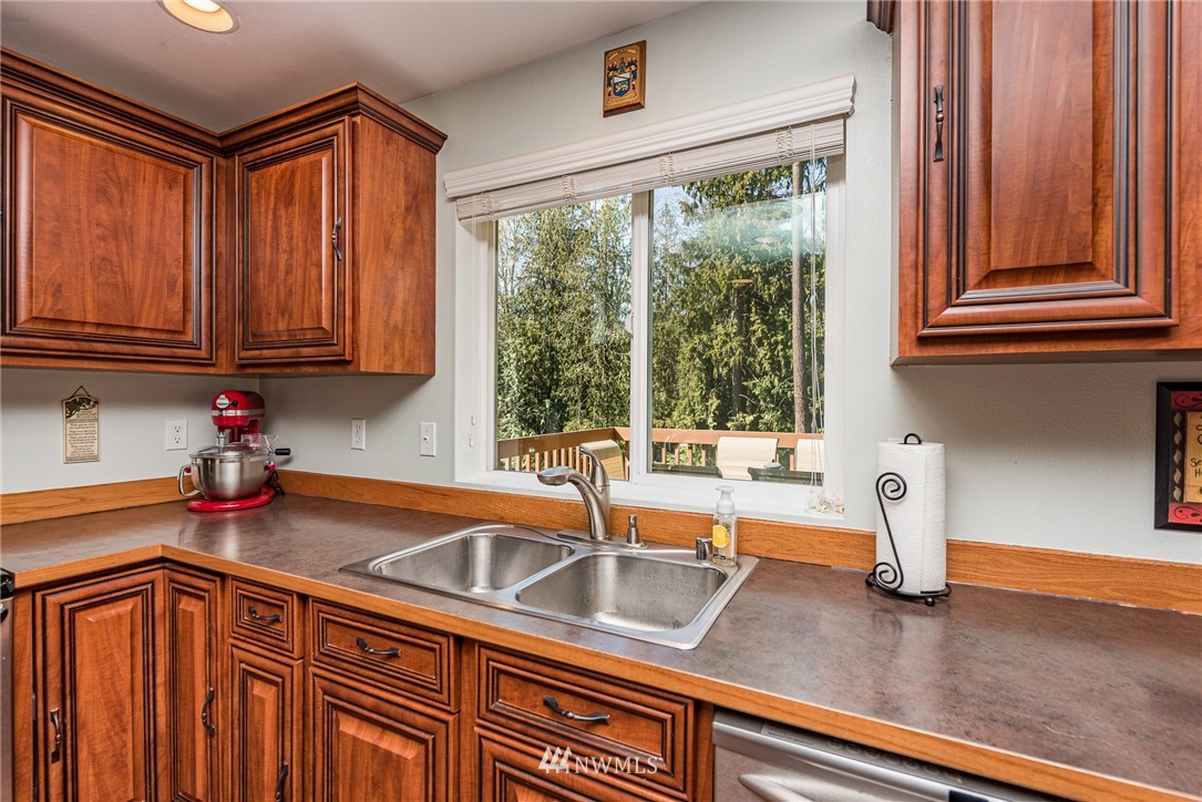 113 Brown Road Port Angeles, WA 98362 - Photo 9 of 36 Gallery Image 9