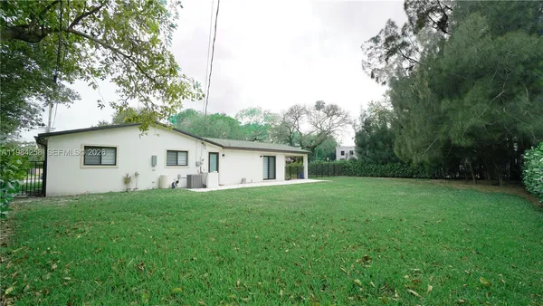 $6,800 | 255 Grant Drive, Coral Gables, FL 33133