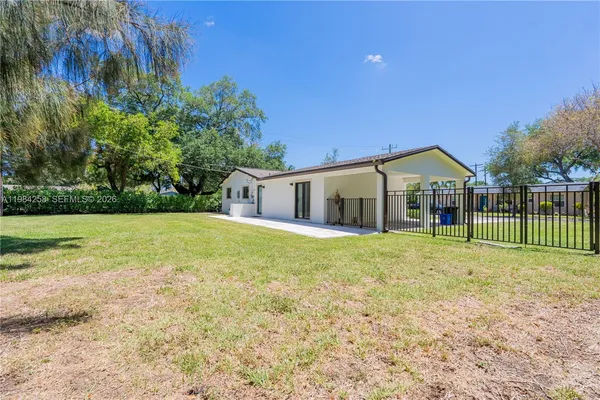 $6,800 | 255 Grant Drive, Coral Gables, FL 33133