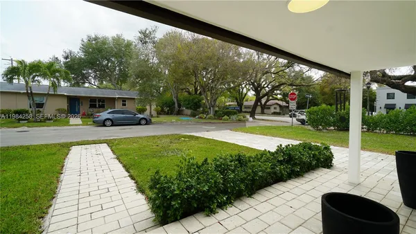 $6,800 | 255 Grant Drive, Coral Gables, FL 33133