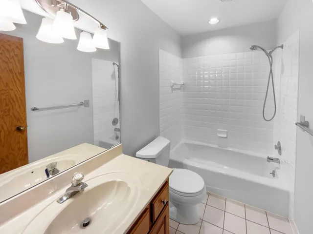 $560,000 | 11053 North Eagle Lake Boulevard, Maple Grove, MN 55369