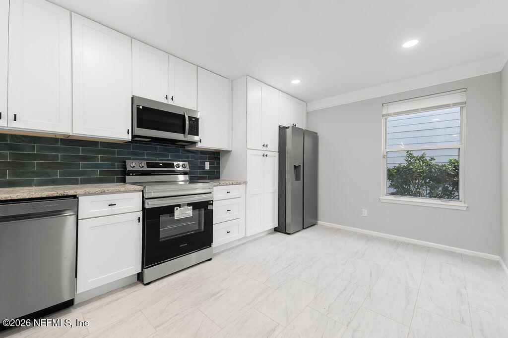 2455 Spring Vale Road Jacksonville, FL 32246 - Photo 7 of 23 2455SpringValeRdJacksonvilleFL-15