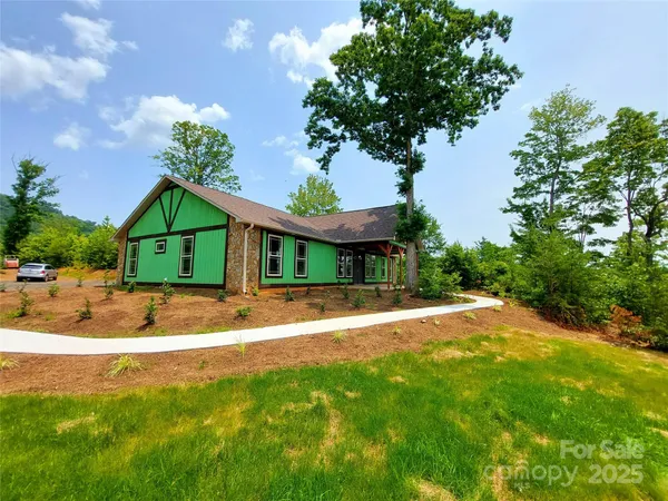 $649,500 | 401 Constant Lane, Columbus, NC 28722