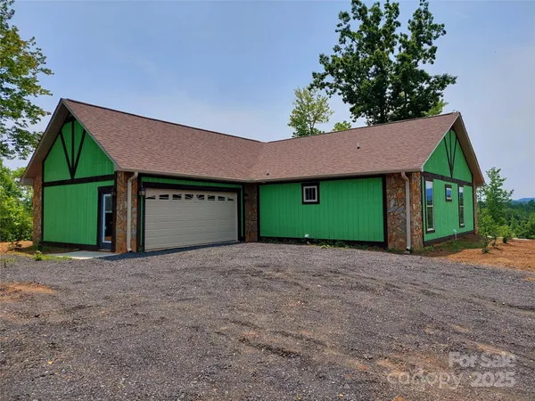 $649,500 | 401 Constant Lane, Columbus, NC 28722