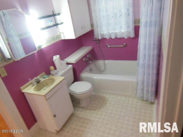 830 Clan Street Flora, IL 62839 - Photo 21 of 48 Gallery Image 21