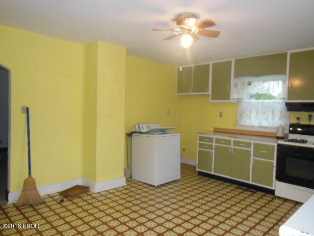 830 Clan Street Flora, IL 62839 - Photo 8 of 48 Gallery Image 8