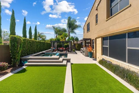 $3,495,000 | 809 Dolphin Circle, Encinitas, CA 92024