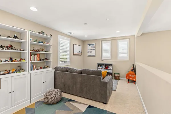 $3,649,000 | 809 Dolphin Circle, Encinitas, CA 92024