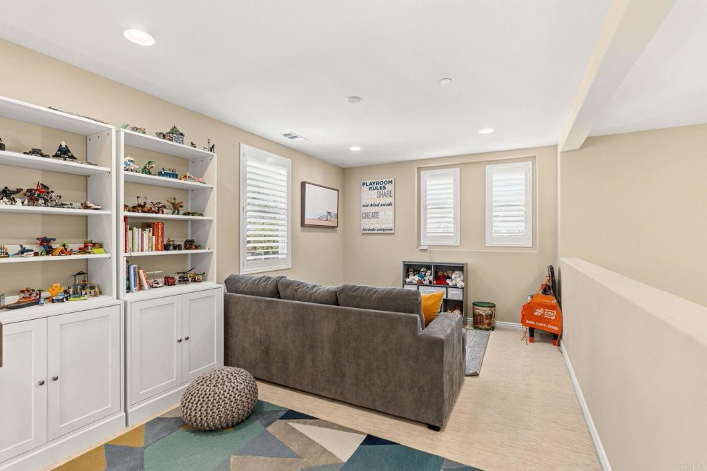 809 Dolphin Circle Encinitas, CA 92024 - Photo 31 of 71