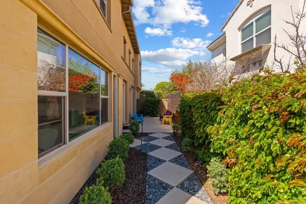 $3,649,000 | 809 Dolphin Circle, Encinitas, CA 92024