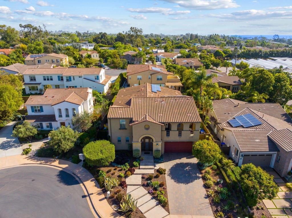 809 Dolphin Circle Encinitas, CA 92024 - Photo 58 of 71 an aerial view of multiple house