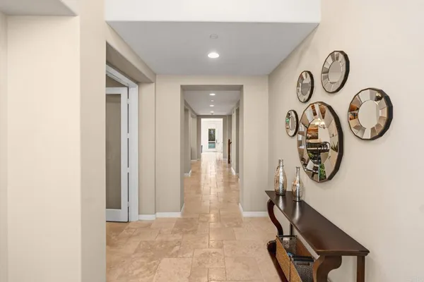 $3,649,000 | 809 Dolphin Circle, Encinitas, CA 92024