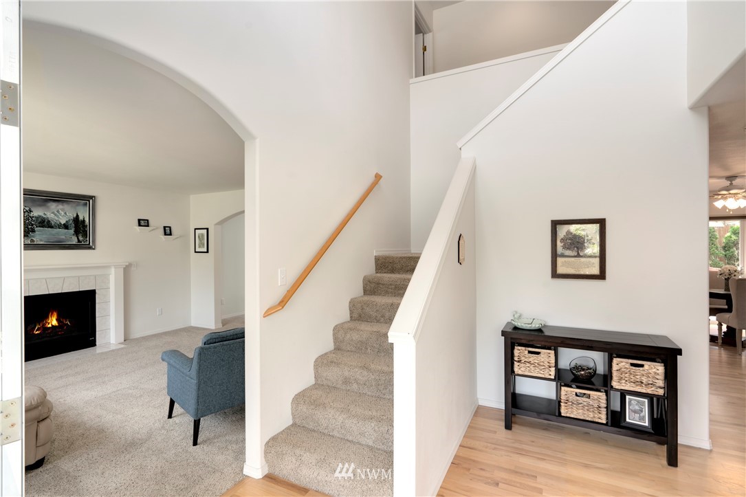 610 203rd Street Southeast Bothell, WA 98012 - Photo 3 of 25