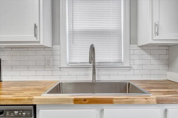 $1,875 | 2648 Derwent Drive Southwest, Roanoke, VA 24015