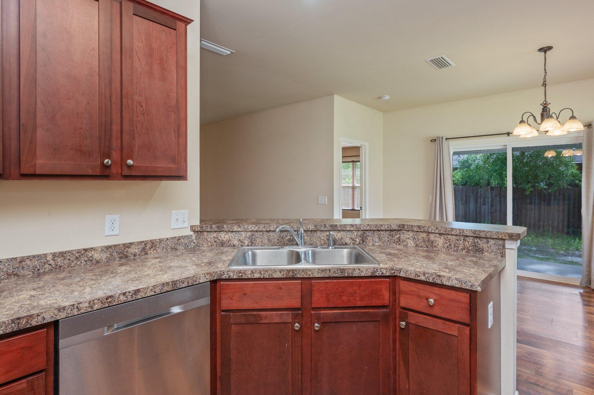 646 Hunters Ridge Road DeFuniak Springs, FL 32433 - Photo 13 of 38 13-web-or-mls-646-hunters-ridge-rd