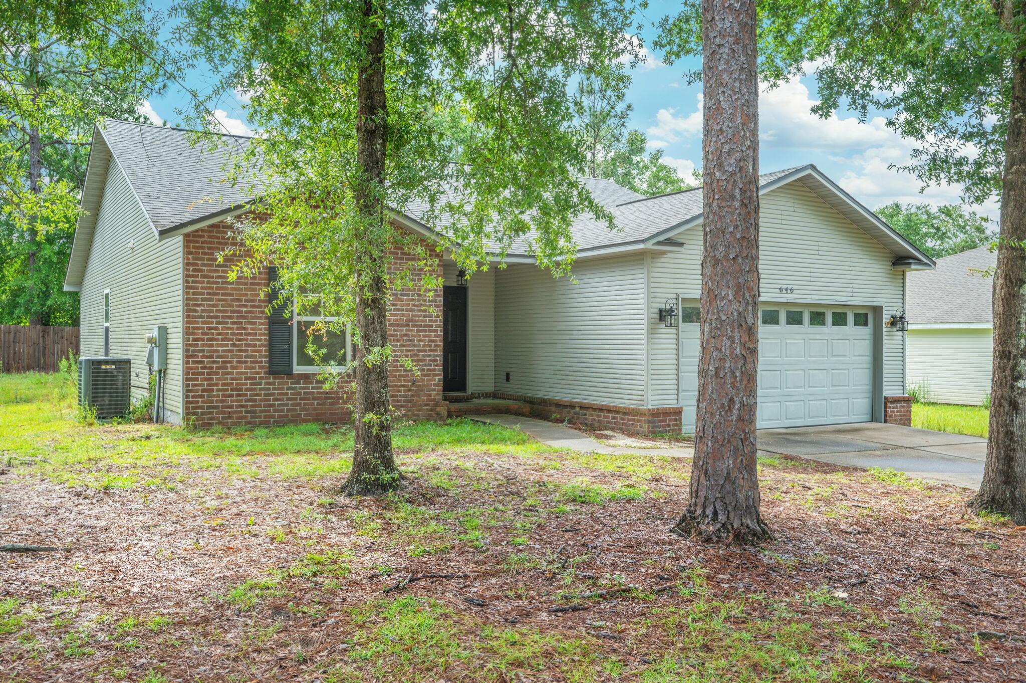646 Hunters Ridge Road DeFuniak Springs, FL 32433 - Photo 3 of 38 3-web-or-mls-646-hunters-ridge-rd