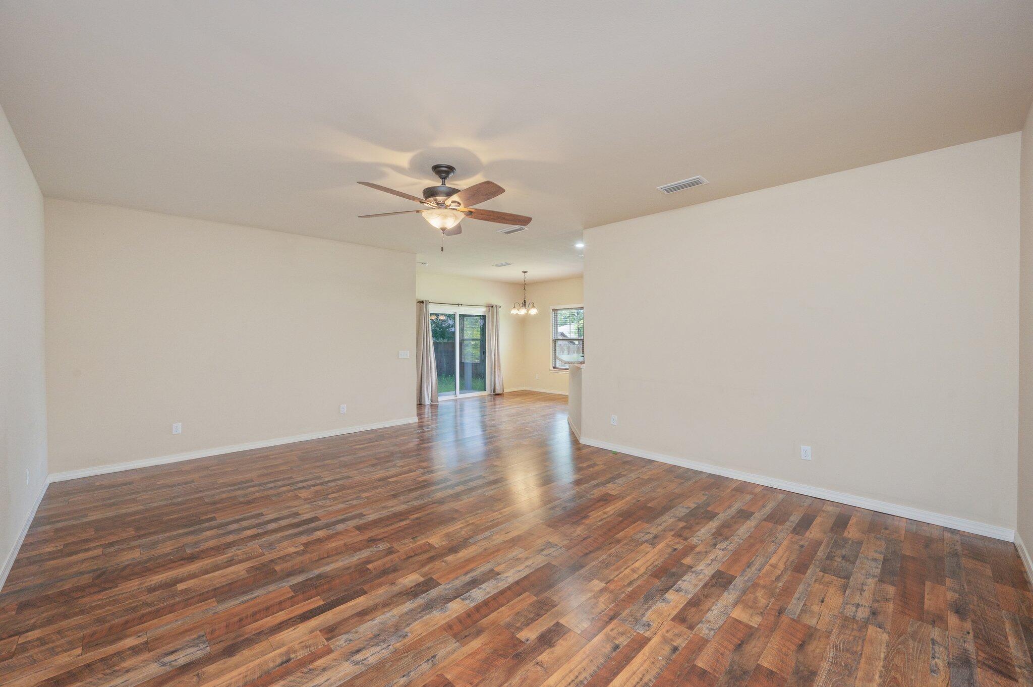 646 Hunters Ridge Road DeFuniak Springs, FL 32433 - Photo 6 of 38 6-web-or-mls-646-hunters-ridge-rd