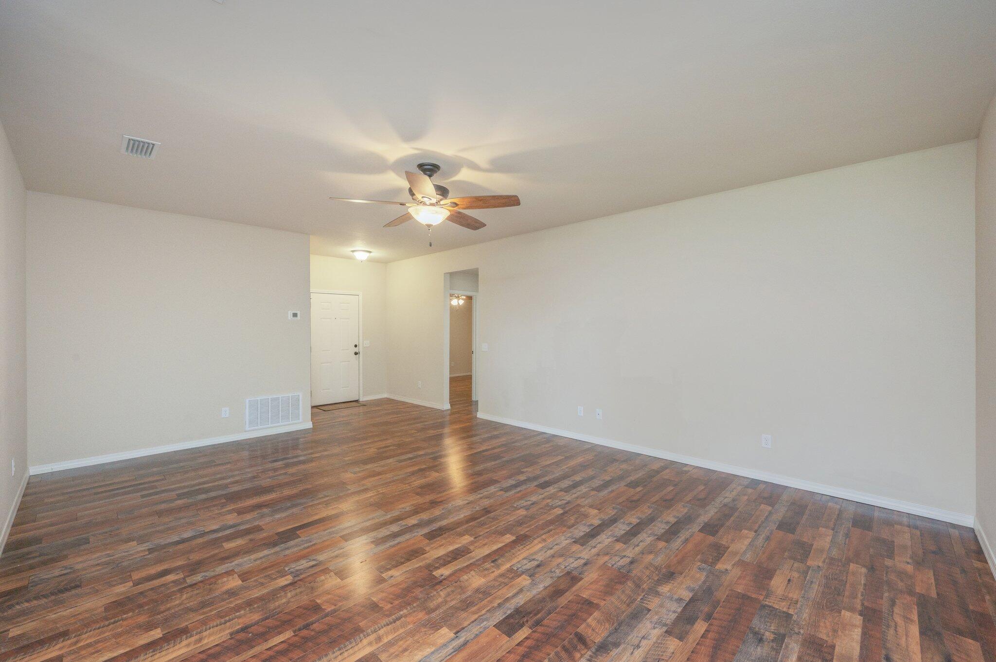 646 Hunters Ridge Road DeFuniak Springs, FL 32433 - Photo 8 of 38 8-web-or-mls-646-hunters-ridge-rd