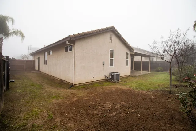 $360,000 | 924 Stanford Avenue, Madera, CA 93637