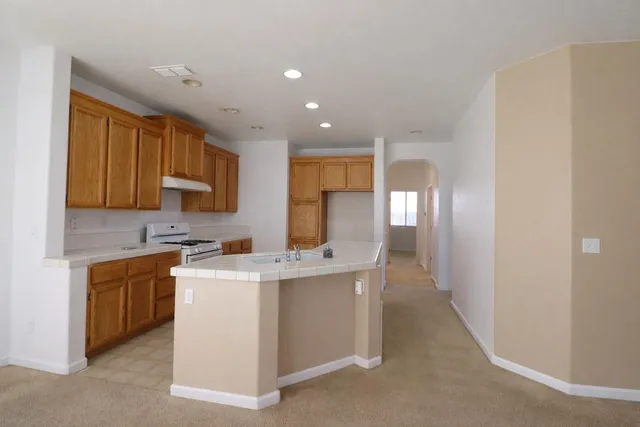 $360,000 | 924 Stanford Avenue, Madera, CA 93637