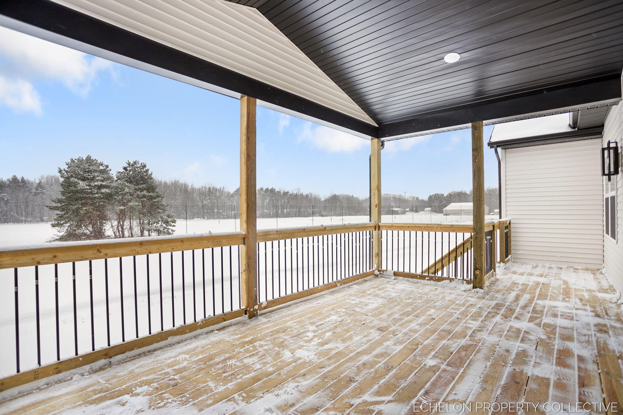 3317 East Sternberg Road Fruitport, MI 49415 - Photo 4 of 62 4-web-or-mls-3317-e-sternberg-rd