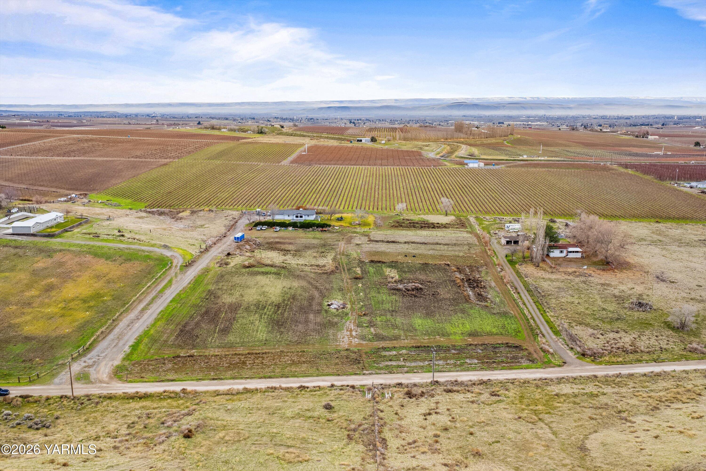 460 Sun Acres Road Zillah, WA 98953 - Photo 42 of 45 a view of a ocean view