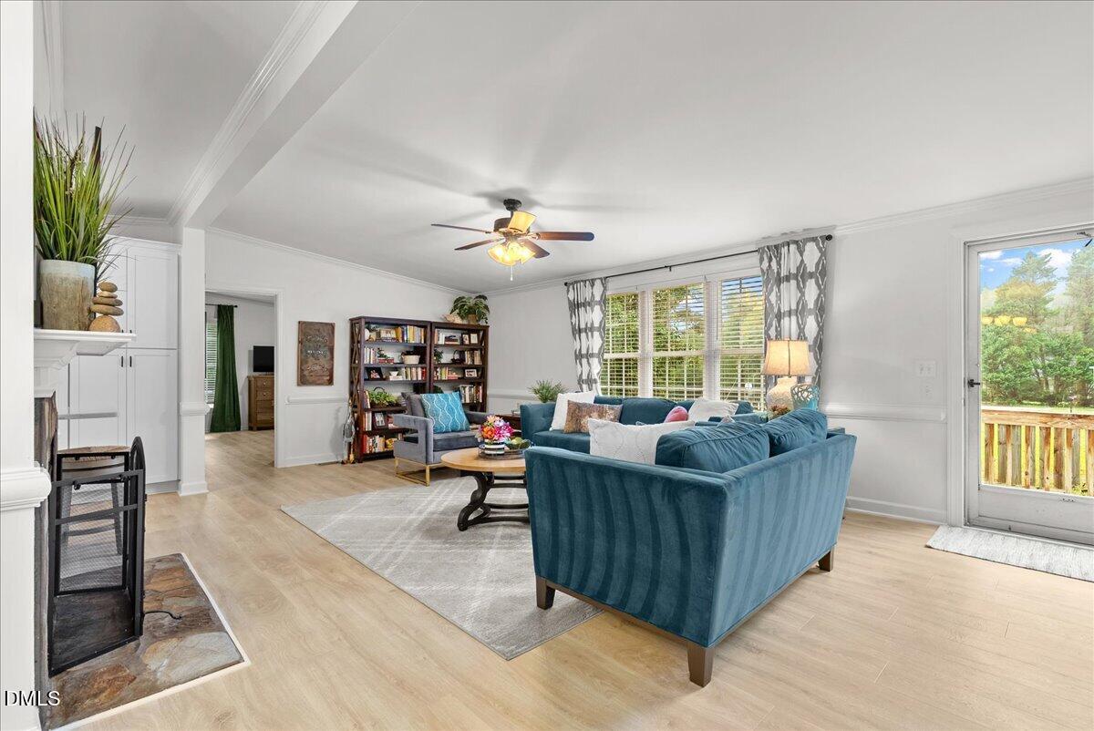 980 Allen Road Clayton, NC 27520 - Photo 6 of 35 living room