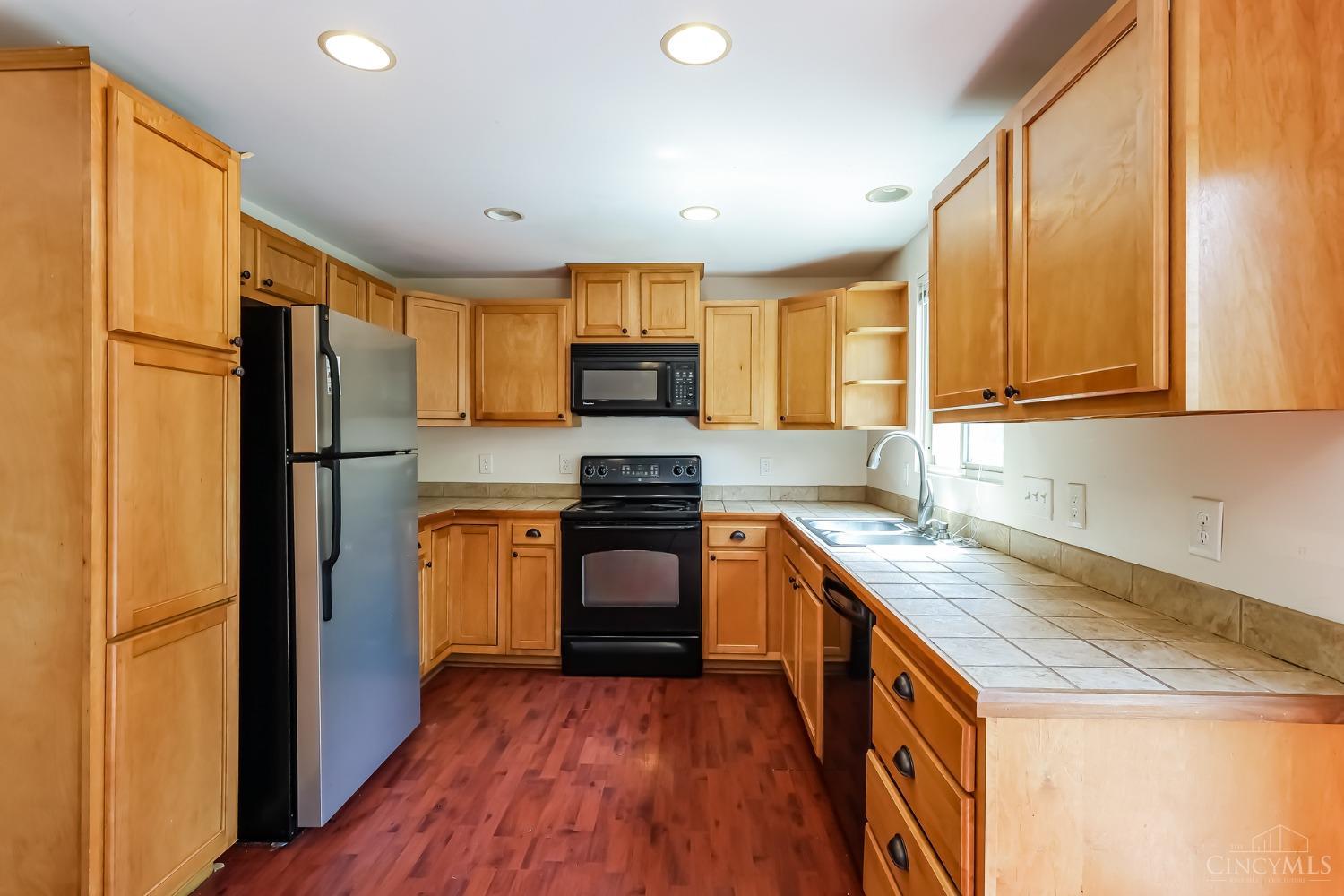 1267 West Kemper Road Forest Park, OH 45240 - Photo 7 of 20