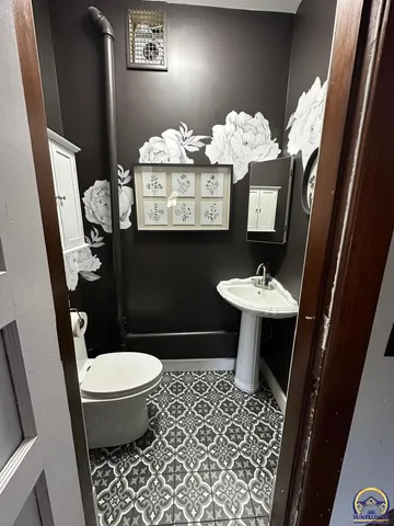 $259,000 | 1001 Market Street, Emporia, KS 66801