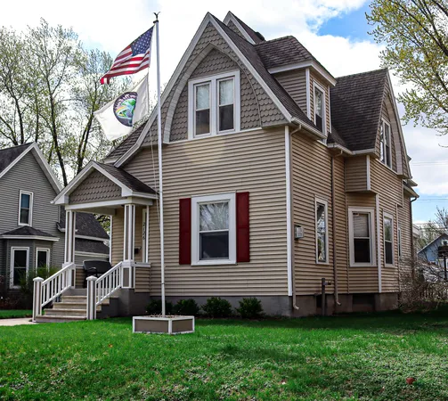 $389,900 | 2126 Market Street, La Crosse, WI 54601