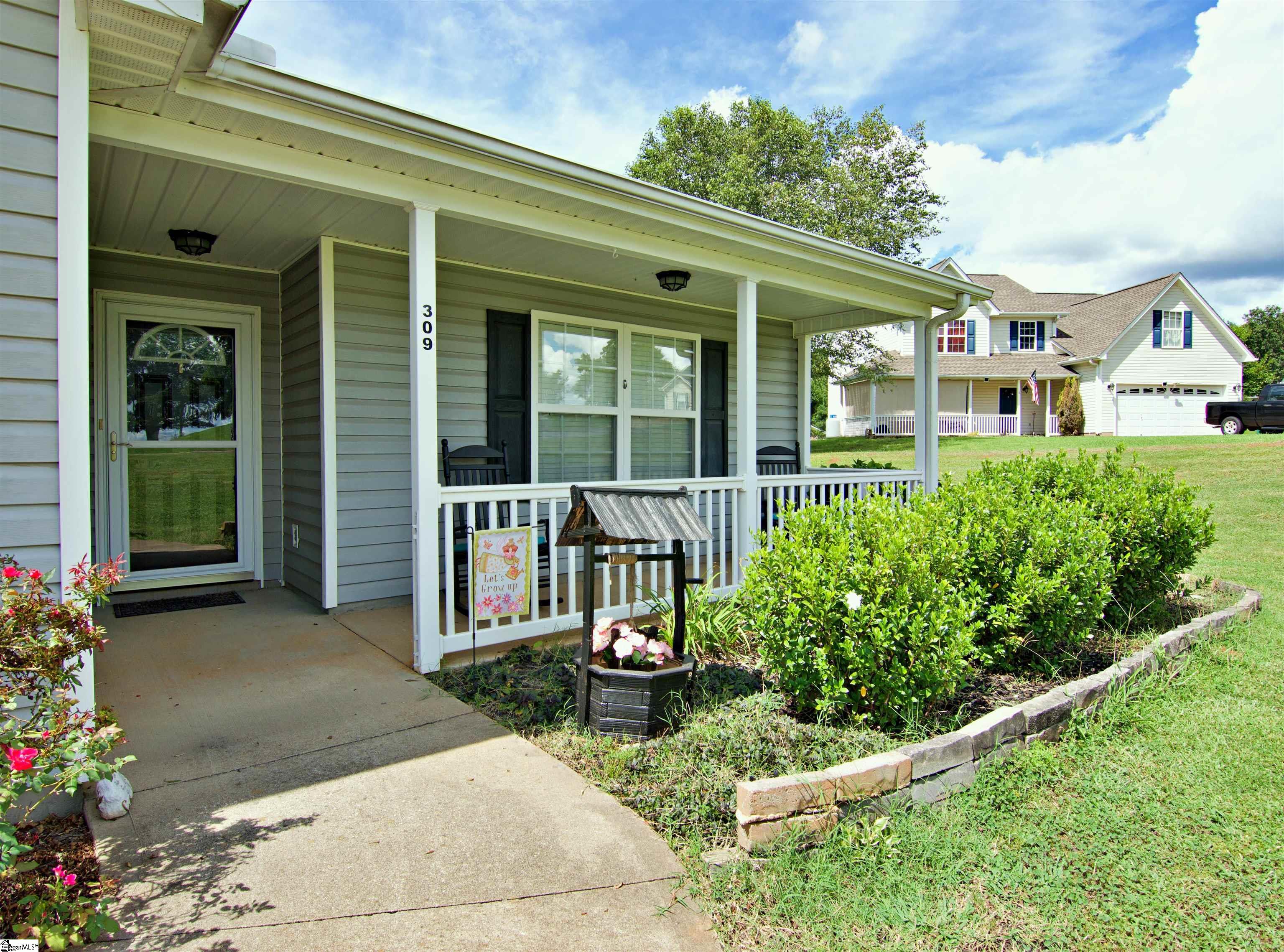309 Dustin Reid Court Duncan, SC 29334 - Photo 3 of 29 Gallery Image 3