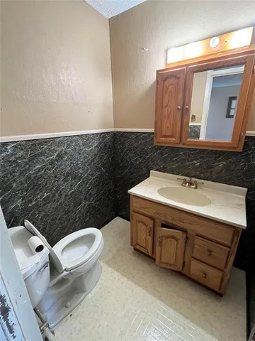 $186,000 | 1103 West 11th Street, McGregor, TX 76657