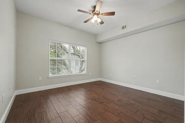 $182,500 | 1501 Partin Drive North, Unit 264, Niceville, FL 32578