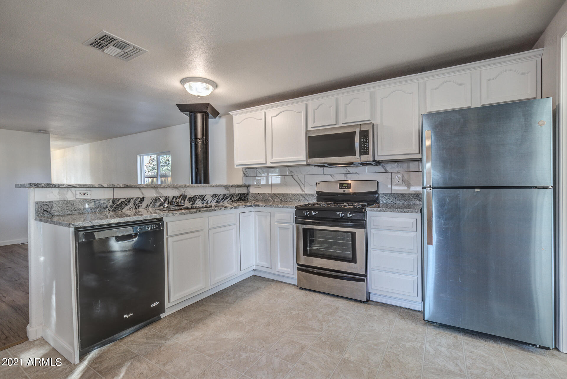 302 North Mud Springs Road Payson, AZ 85541 - Photo 9 of 23 Kitchen