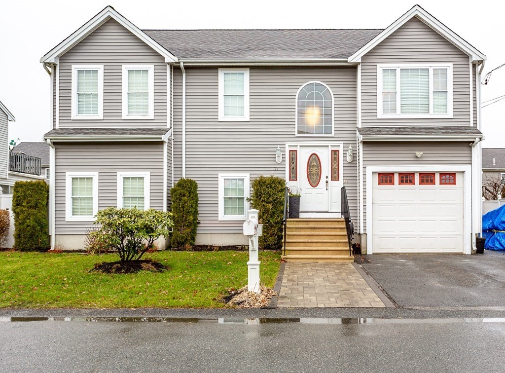 31 Abington Lane Fall River, MA 02721 - Photo 1 of 33 Gallery Image 1