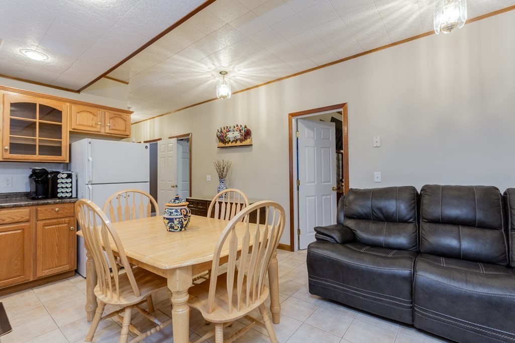 31 Abington Lane Fall River, MA 02721 - Photo 20 of 33 Gallery Image 20