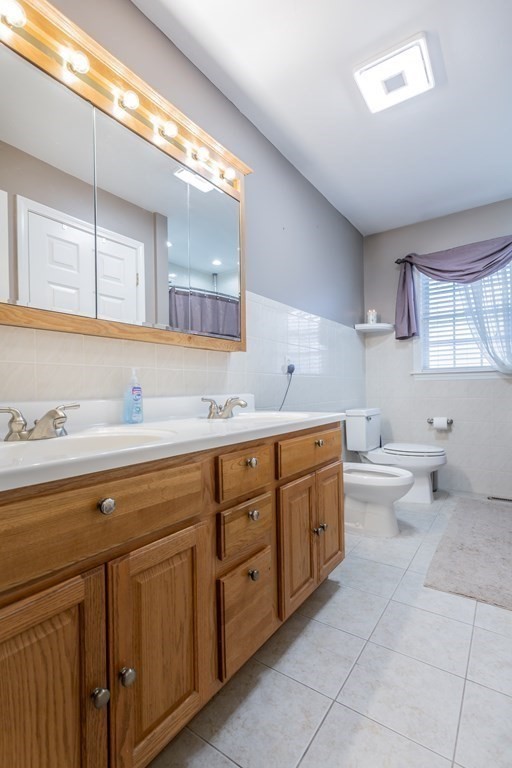 31 Abington Lane Fall River, MA 02721 - Photo 25 of 33 Gallery Image 25