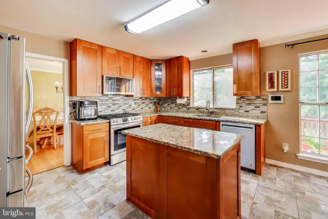 $730,000 | 12125 Songbird Lane, Germantown, MD 20876