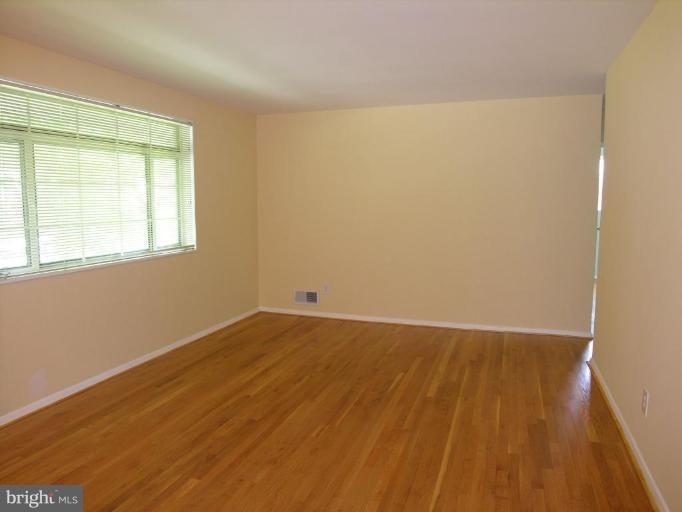 2912 Fenimore Road Silver Spring, MD 20902 - Photo 7 of 21 Living Room