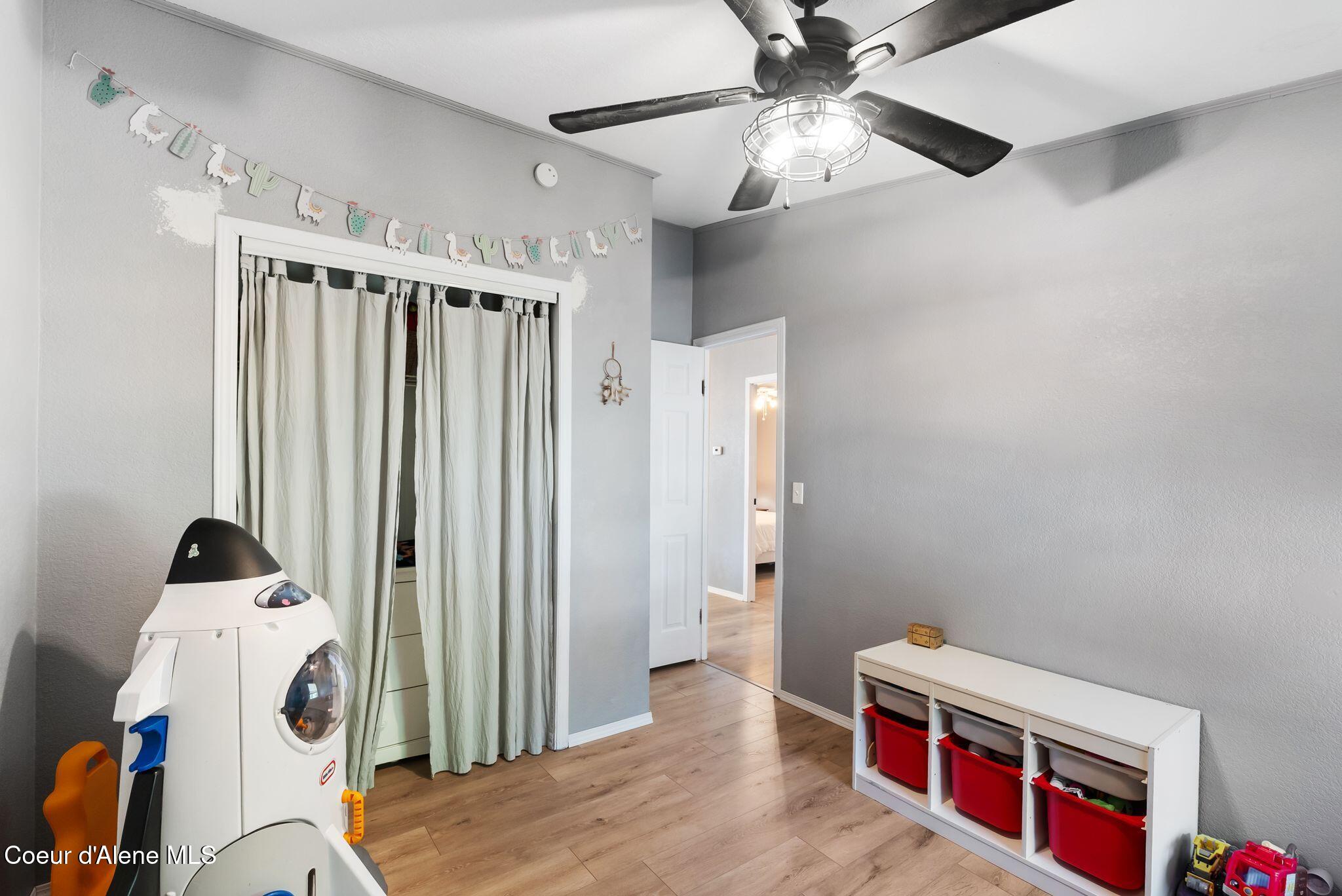 120 Shelby Road Laclede, ID 83841 - Photo 23 of 41 Bedroom 4