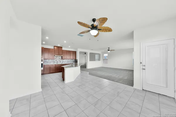 $2,550 | 11255 Sawyer Valley, San Antonio, TX 78254