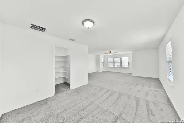 $2,550 | 11255 Sawyer Valley, San Antonio, TX 78254