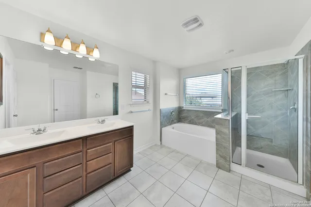 $2,550 | 11255 Sawyer Valley, San Antonio, TX 78254